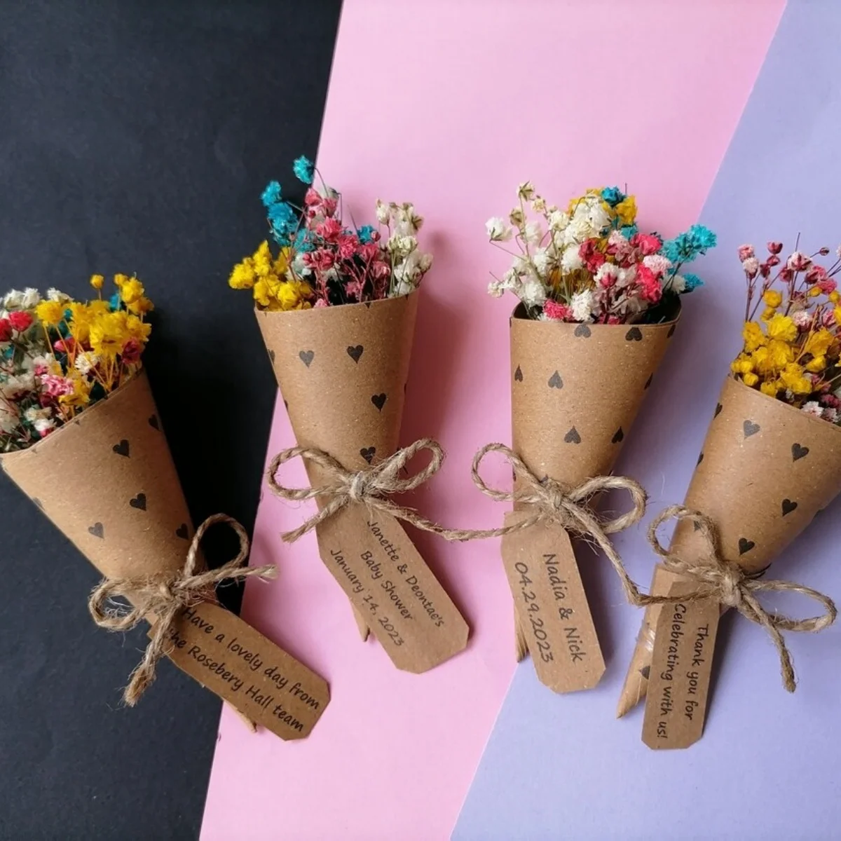 Мини-сувениры из сушеных цветов: бирка в форме сердца, вариант магнита
Мини-сувениры из сушеных цветов: бирка в форме сердца, вариант магнита