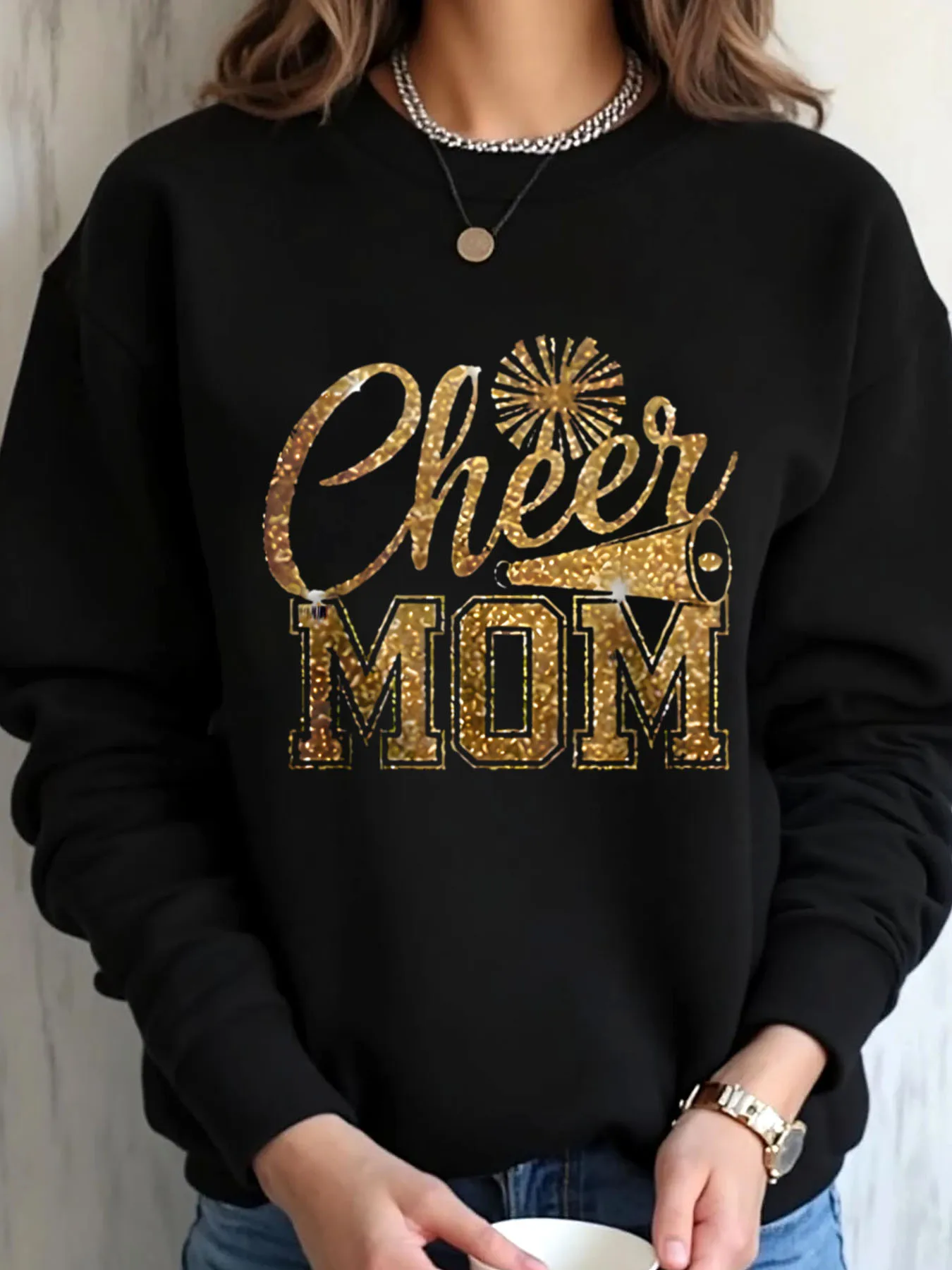 Женская толстовка большого размера с блестящим принтом Cheer Mom для активного отдыха
Женская толстовка большого размера с блестящим принтом Cheer Mom для активного отдыха