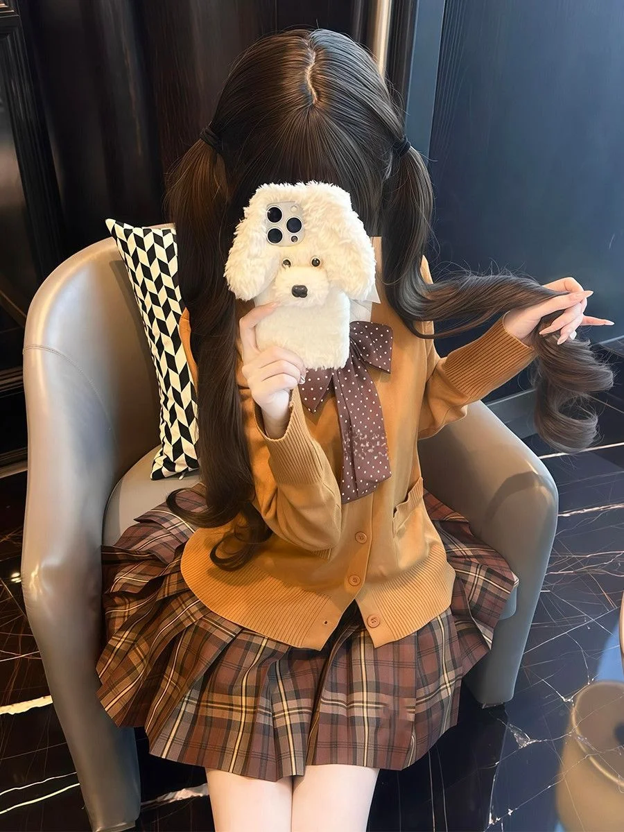 Осенне-зимний оригинальный комплект JK: юбка с узором «Карамельный круассан», вязаный свитер JK, кардиган-накидка, длинный свитер...
Осенне-зимний оригинальный комплект JK: юбка с узором «Карамельный круассан», вязаный свитер JK, кардиган-накидка, длинный свитер...