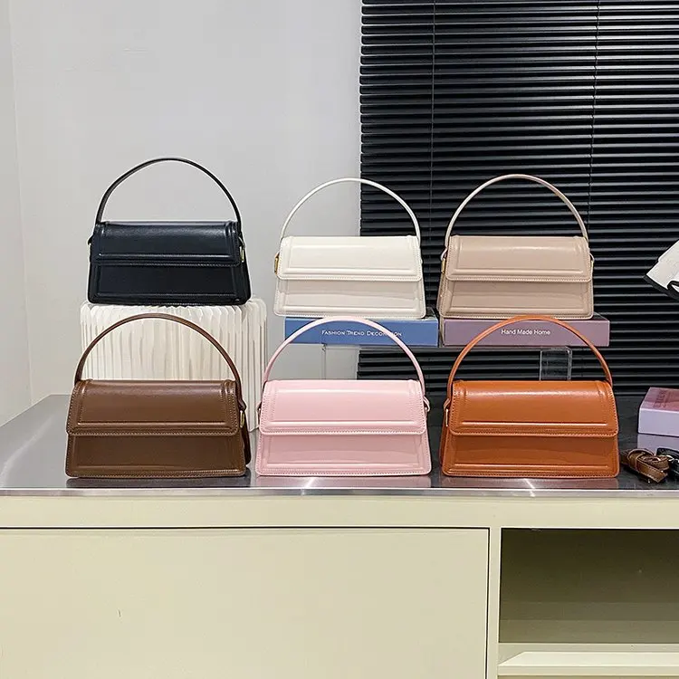 Paris Fashion Diaper Bag For Women Classic Elegant Leather Tote Large Capacity Designer Commuter Fashionable Luxury Shoulder Bag
Paris Fashion Diaper Bag For Women Classic Elegant Leather Tote Large Capacity Designer Commuter Fashionable Luxury Shoulder Bag