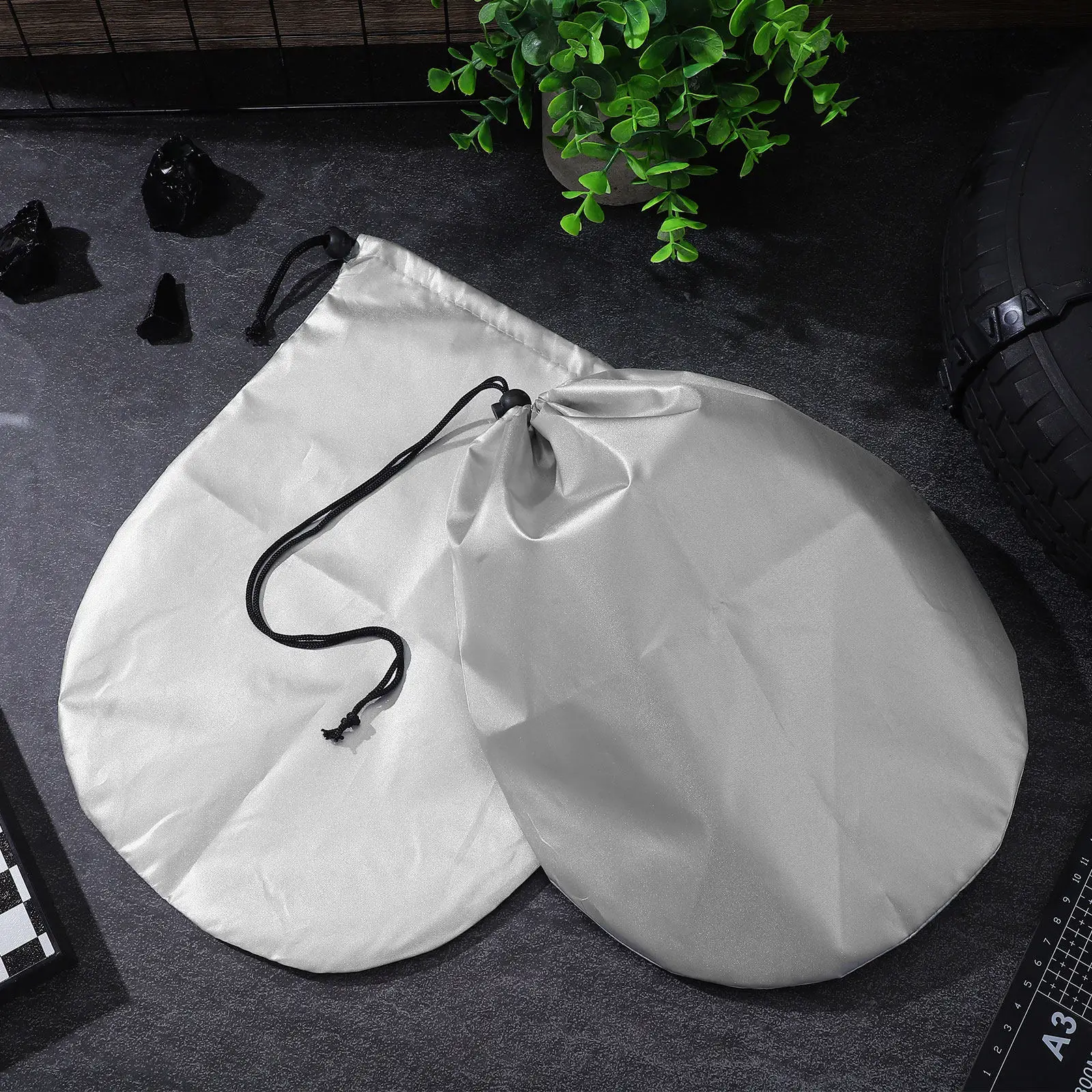 2Pcs Car Side Mirror Cover Universal Rear View Mirror Protective Cover Sun Rain Snow Guard Silver Oxford Cloth No Tool
2Pcs Car Side Mirror Cover Universal Rear View Mirror Protective Cover Sun Rain Snow Guard Silver Oxford Cloth No Tool