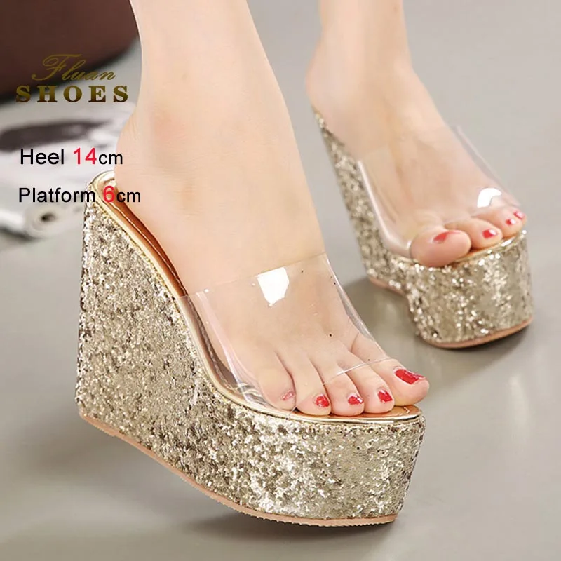 Новинка лета 2023 года, женские пикантные тапочки на толстой подошве, украшенные стразами, уличные тапочки на очень высоком каблуке 11,5 см
Новинка лета 2023 года, женские пикантные тапочки на толстой подошве, украшенные стразами, уличные тапочки на очень высоком каблуке 11,5 см