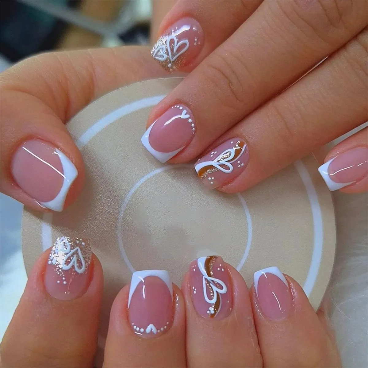 White French Tip Press on Nails Short Square with Glitter Heart Design Pink Glossy Fake Nails for Women 24Pcs
White French Tip Press on Nails Short Square with Glitter Heart Design Pink Glossy Fake Nails for Women 24Pcs