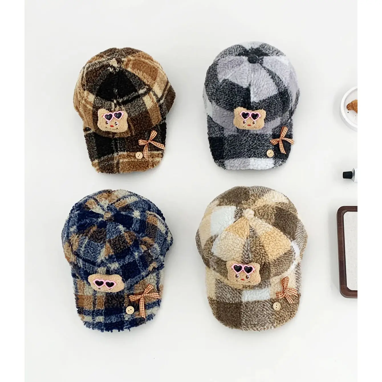 Cartoon Bear Lamb Velvet Peaked Cap Cute and Versatile, Color-Blocked Plaid Baseball Thickeneded Warm Autumn and Winter Warm Hat 
Cartoon Bear Lamb Velvet Peaked Cap Cute and Versatile, Color-Blocked Plaid Baseball Thickeneded Warm Autumn and Winter Warm Hat