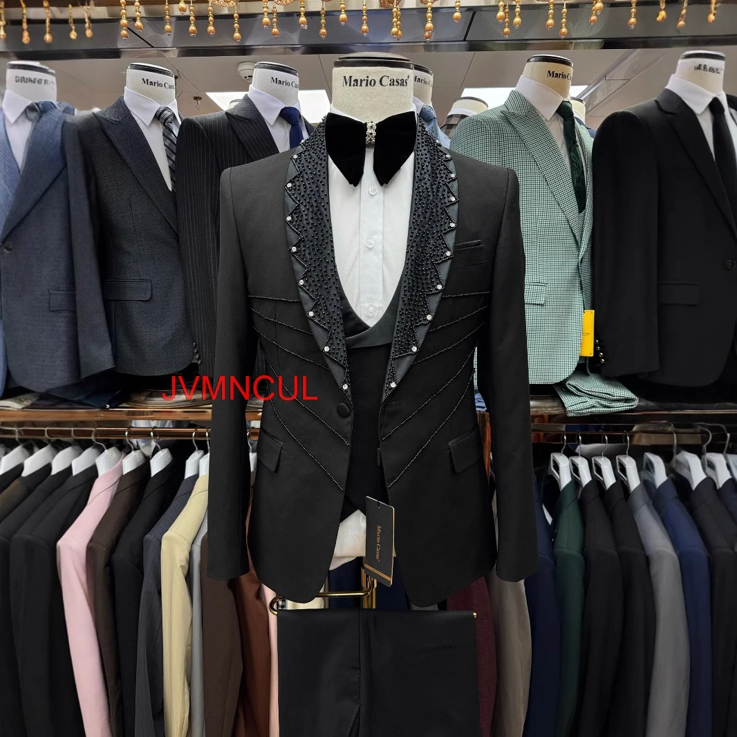Men's Ceremony 3 Piece Suit Tailored Fit Formal Wedding Groom Blazer Vest Pants Set for Banquet Gala Reception Evening Events
Men's Ceremony 3 Piece Suit Tailored Fit Formal Wedding Groom Blazer Vest Pants Set for Banquet Gala Reception Evening Events