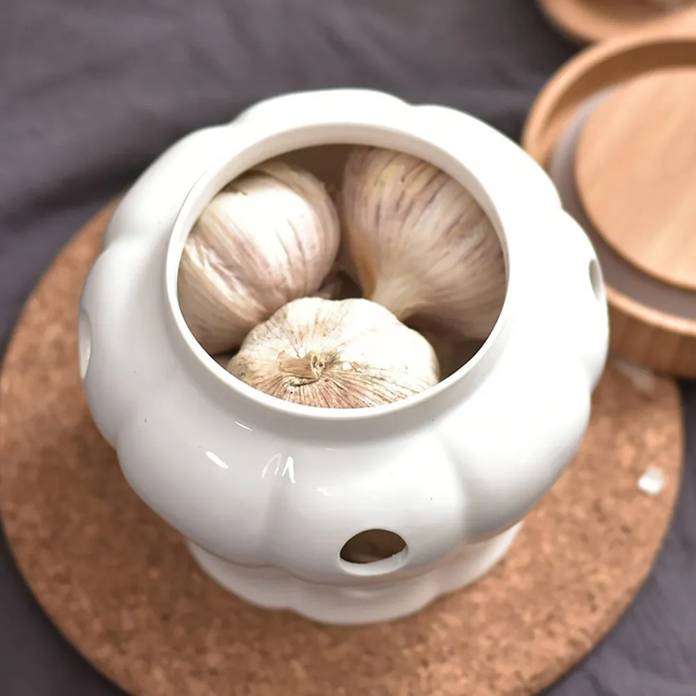 Reusable Ceramic Garlic Holder Kitchen Storage Jar Hollow Design Garlic Storage Container Ventilated Keeper for Ginger Onion
Reusable Ceramic Garlic Holder Kitchen Storage Jar Hollow Design Garlic Storage Container Ventilated Keeper for Ginger Onion