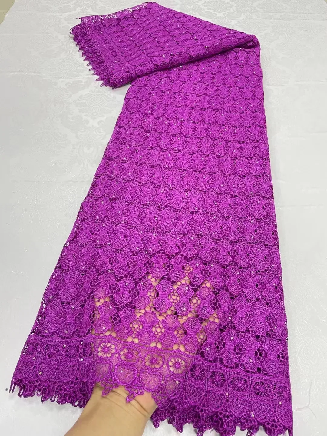 Lace fabric 2024 High Quality African Guipure Cord Lace Fabric Nigerian Water Soluble Lace for Sewing Women Party Dresses
Lace fabric 2024 High Quality African Guipure Cord Lace Fabric Nigerian Water Soluble Lace for Sewing Women Party Dresses