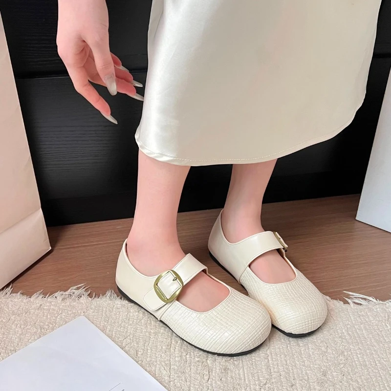 Новые женские мягкие тапочки 2026 года, летние сандалии для улицы, универсальные женские полусандалии без застежек
Новые женские мягкие тапочки 2026 года, летние сандалии для улицы, универсальные женские полусандалии без застежек