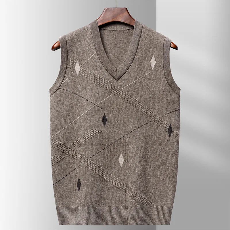 2023 Fall and Winter New Men's Pullover Knitted Vest Undershirt Fashion Men's Casual V-neck Sweater
2023 Fall and Winter New Men's Pullover Knitted Vest Undershirt Fashion Men's Casual V-neck Sweater