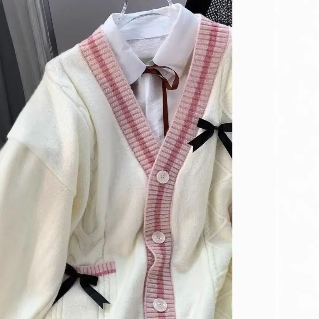 Women's Japanese Style Knitted Cardigan Autumn Winter Loose Sweater Jacket with Bowknot Cable Knit Lazy Design
Women's Japanese Style Knitted Cardigan Autumn Winter Loose Sweater Jacket with Bowknot Cable Knit Lazy Design