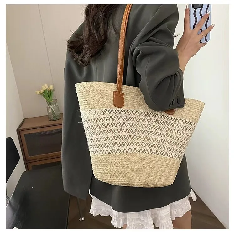 Lightweight Backpack Large Capacity Travel Bag Fashionable Soft Versatile Shoulder Bag for Women
Lightweight Backpack Large Capacity Travel Bag Fashionable Soft Versatile Shoulder Bag for Women