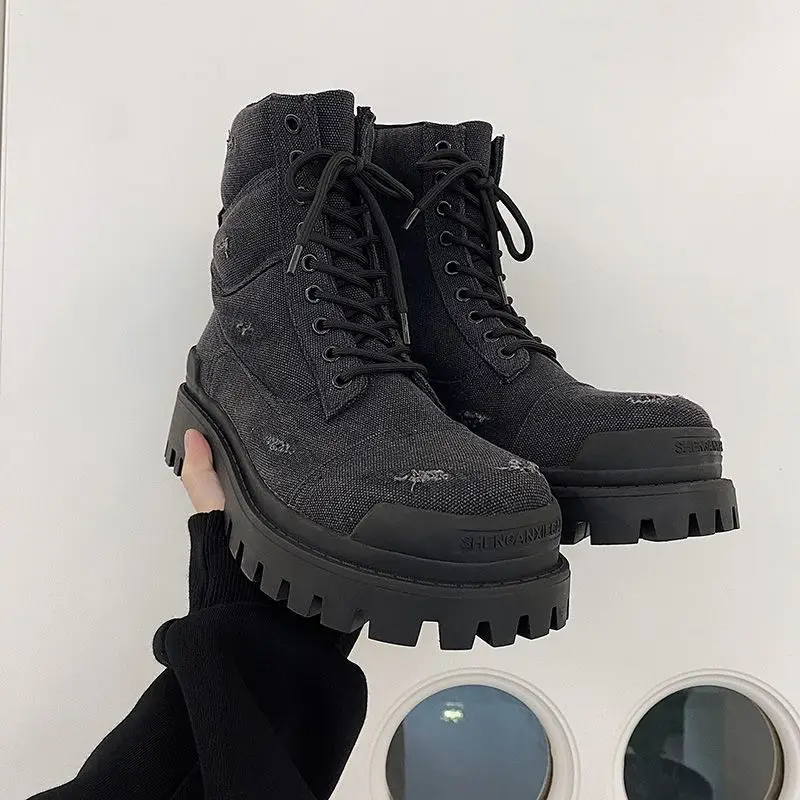 New hole niche design hiking workwear shoes men's desert boots retro made high top cycling motorcycle boots snow boots
New hole niche design hiking workwear shoes men's desert boots retro made high top cycling motorcycle boots snow boots
