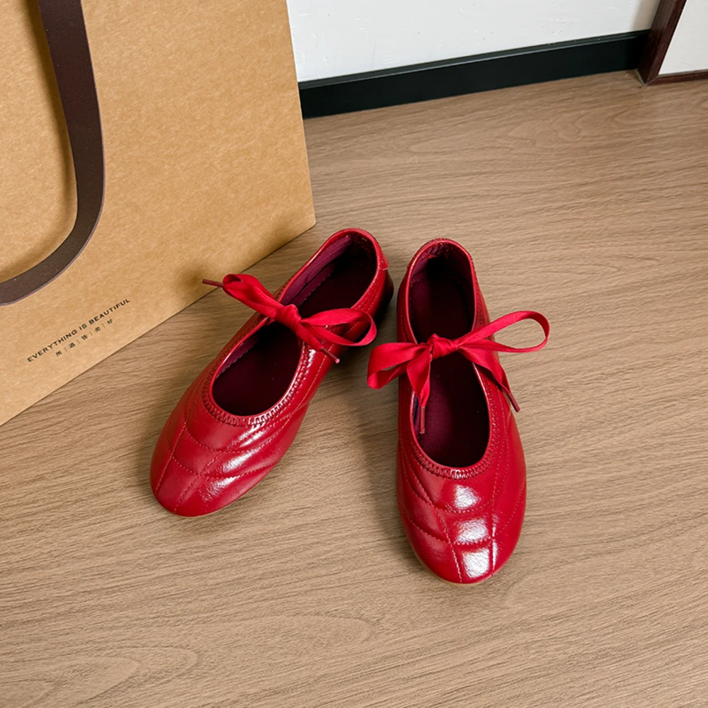 Women's Quilted Bow Ballet Flats, Patent Leather Square Toe Mary Jane Shoes, Retro Red Slip-On Ballerinas
Women's Quilted Bow Ballet Flats, Patent Leather Square Toe Mary Jane Shoes, Retro Red Slip-On Ballerinas