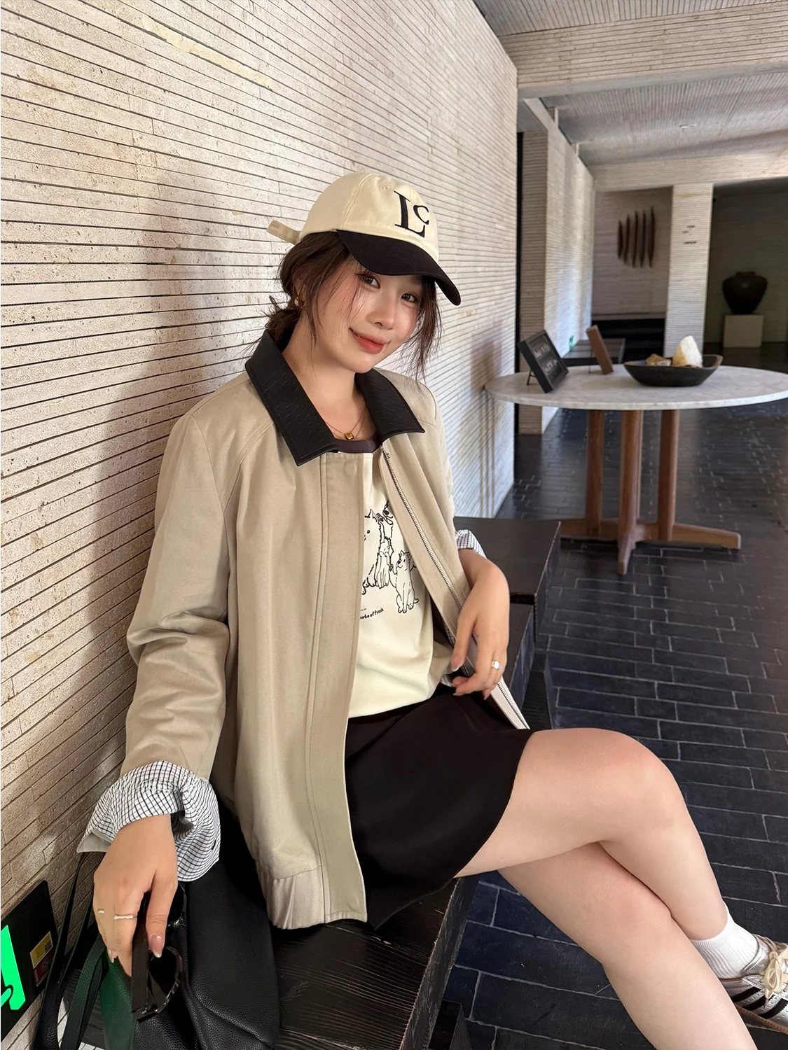 plus Size Women's Cotton Feel Double Zipper Collar Jacket Elegant Early Spring Outerwear for Plump Sisters Neutral Style Loos...
plus Size Women's Cotton Feel Double Zipper Collar Jacket Elegant Early Spring Outerwear for Plump Sisters Neutral Style Loos...