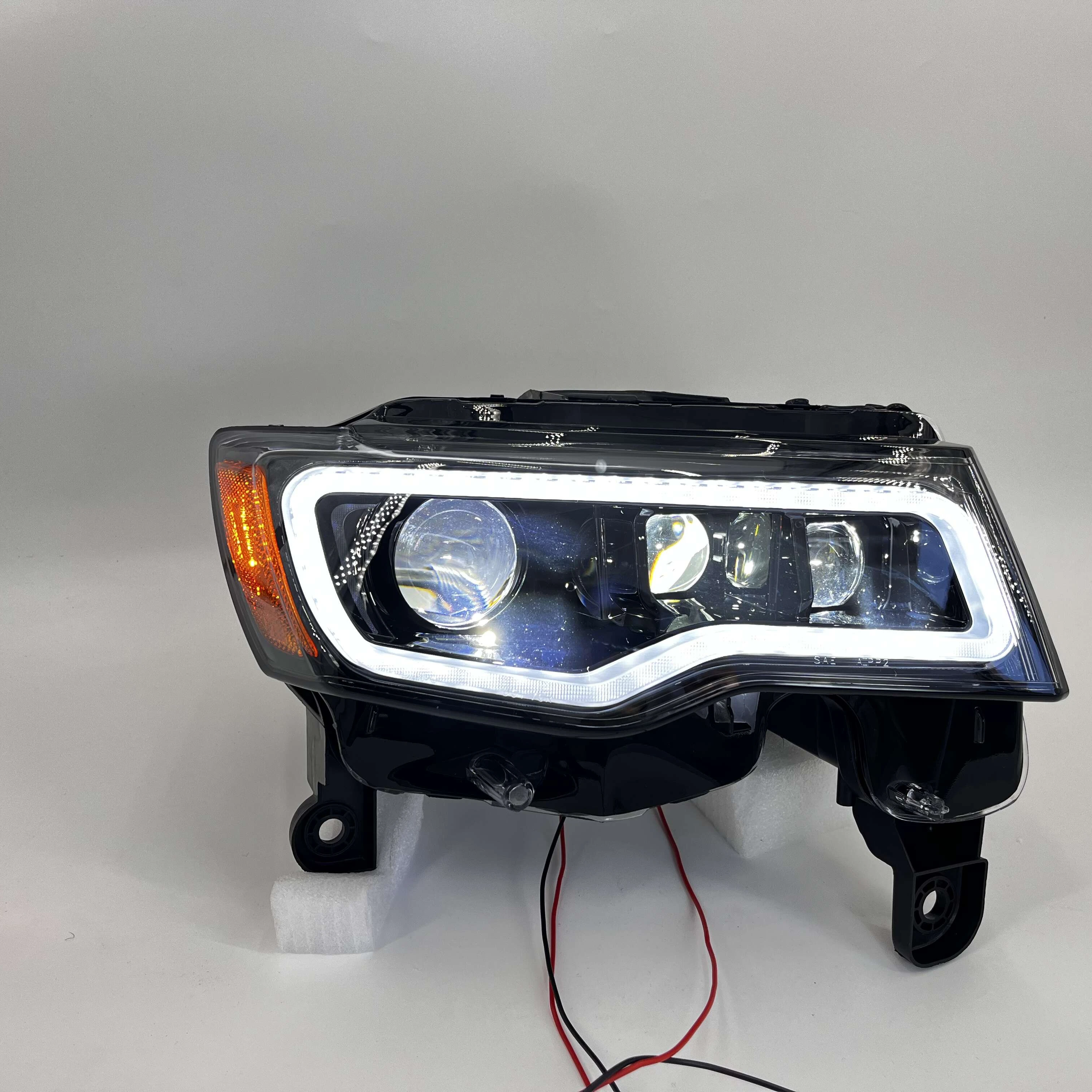 Для Jeep Chrysler Grand Cherokee светодиодный головной светильник Angel Eyes 2014-2021 SN
Для Jeep Chrysler Grand Cherokee светодиодный головной светильник Angel Eyes 2014-2021 SN