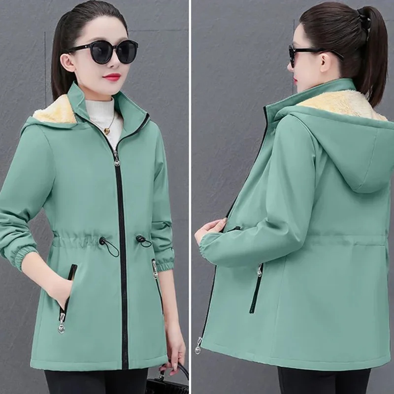 2025 Autumn Winter Women Trench Coat Solid Hooded Mid Long Velvet Warm Windbreaker Female Casual Tops Gabardina Mujer Outerwear
2025 Autumn Winter Women Trench Coat Solid Hooded Mid Long Velvet Warm Windbreaker Female Casual Tops Gabardina Mujer Outerwear