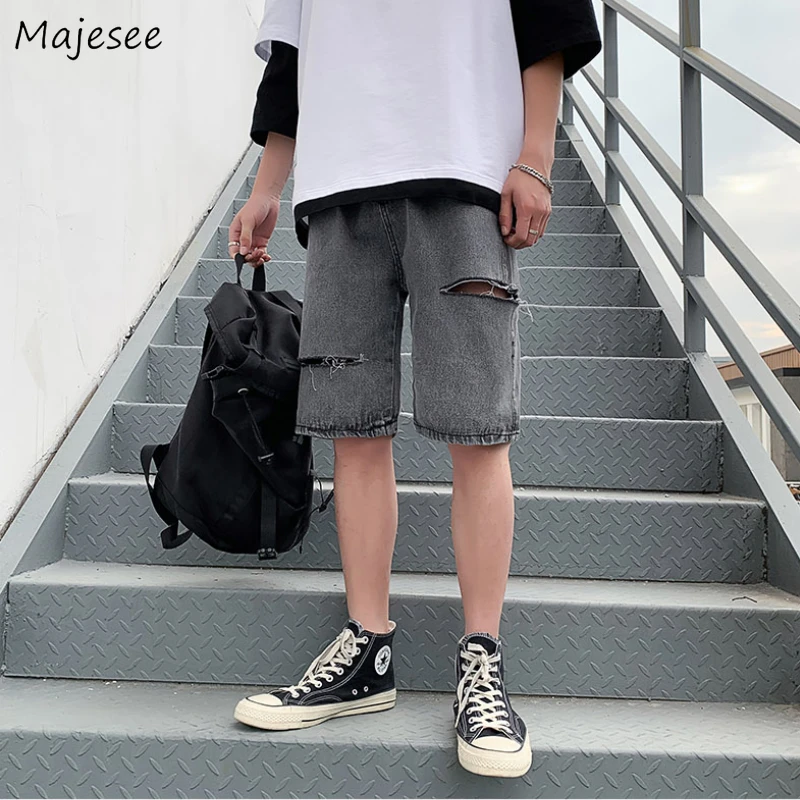 Denim Shorts Men New Summer Casual Knee Length Zipper Korean Solid Hole Straight Chic Fashion All-match Breathable High Street
Denim Shorts Men New Summer Casual Knee Length Zipper Korean Solid Hole Straight Chic Fashion All-match Breathable High Street