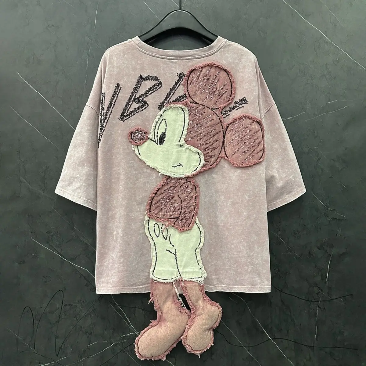 Новая летняя футболка Disney с Микки Маусом 2025, футболки с короткими рукавами и рисунком тяжелой промышленности, женские свободные повседневные милые топы для девочек
Новая летняя футболка Disney с Микки Маусом 2025, футболки с короткими рукавами и рисунком тяжелой промышленности, женские свободные повседневные милые топы для девочек