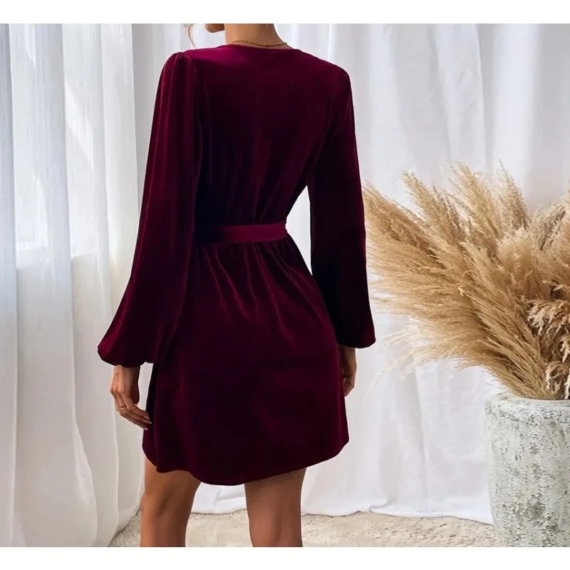 2026 Women's Clothing Autumn and Winter Hot Sale V-neck Waist A-shaped Skirt Long-sleeved Velvet Sexy Banquet Dress
2026 Women's Clothing Autumn and Winter Hot Sale V-neck Waist A-shaped Skirt Long-sleeved Velvet Sexy Banquet Dress