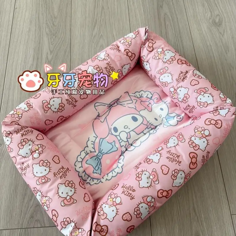 Подстилка для домашних животных Sanrios, всесезонный коврик, кавайный, Hello Kitty, устойчивый к грязи, согревающий, мягкий, для кошек, Конура, гамак, подвесной качели 
Подстилка для домашних животных Sanrios, всесезонный коврик, кавайный, Hello Kitty, устойчивый к грязи, согревающий, мягкий, для кошек, Конура, гамак, подвесной качели