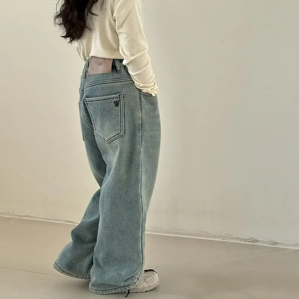 Girls Pants 2024 Winter New Childrens Clothes Girls Baby Foreign Style Loose Integrated Cashmere Jeans Casual Simple Daily
Girls Pants 2024 Winter New Childrens Clothes Girls Baby Foreign Style Loose Integrated Cashmere Jeans Casual Simple Daily