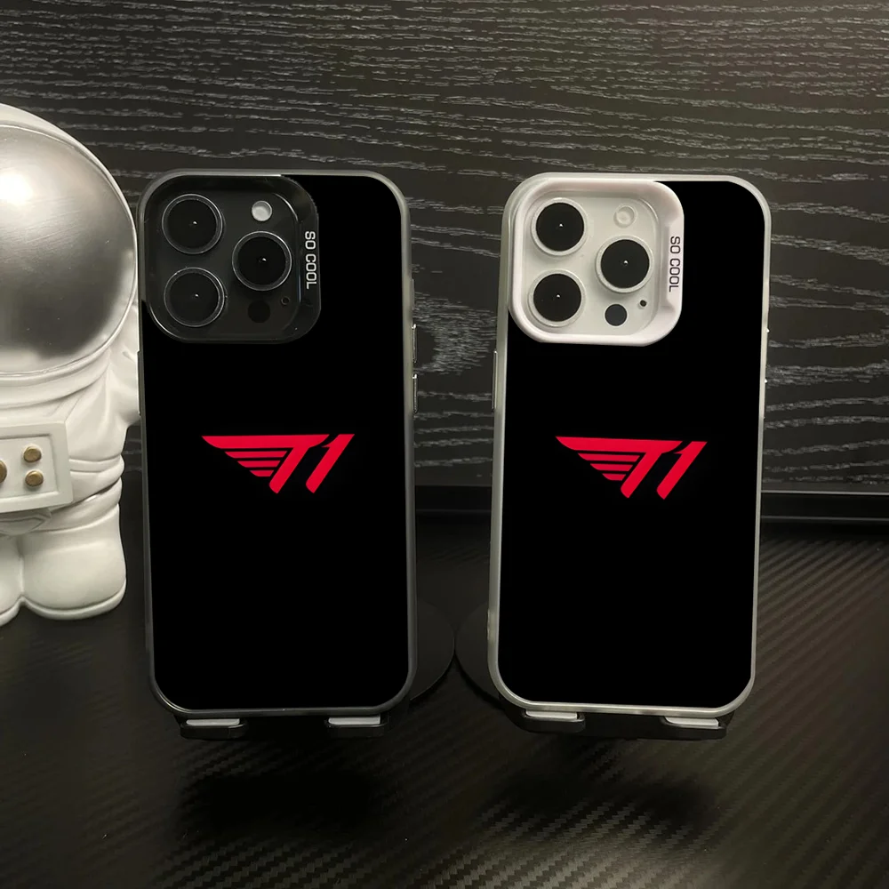 2023 T1 Team L-Lols Lck Faker Phone Case IMD Color Silver Shell For IPhone 16 15 14 13 12 Pro Max Plus
2023 T1 Team L-Lols Lck Faker Phone Case IMD Color Silver Shell For IPhone 16 15 14 13 12 Pro Max Plus