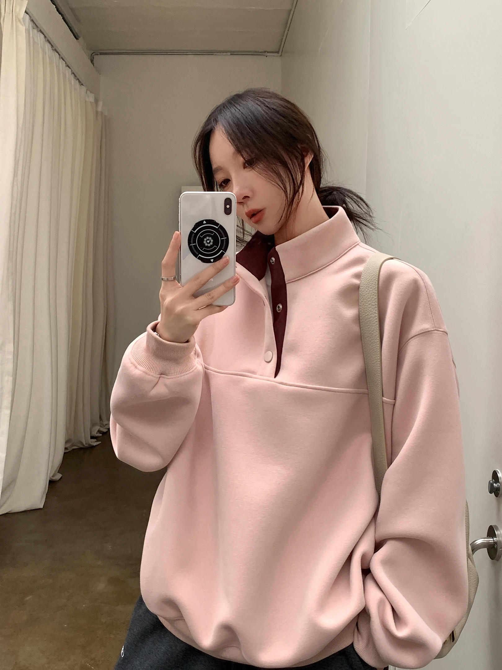 Свитшот свободного кроя, розовый, повседневный, с дизайном в стиле ранней девичьей моды, универсальный, в стиле lazy style, с воротником-стойкой, длинными рукавами, из смесового хлопка
Свитшот свободного кроя, розовый, повседневный, с дизайном в стиле ранней девичьей моды, универсальный, в стиле lazy style, с воротником-стойкой, длинными рукавами, из смесового хлопка