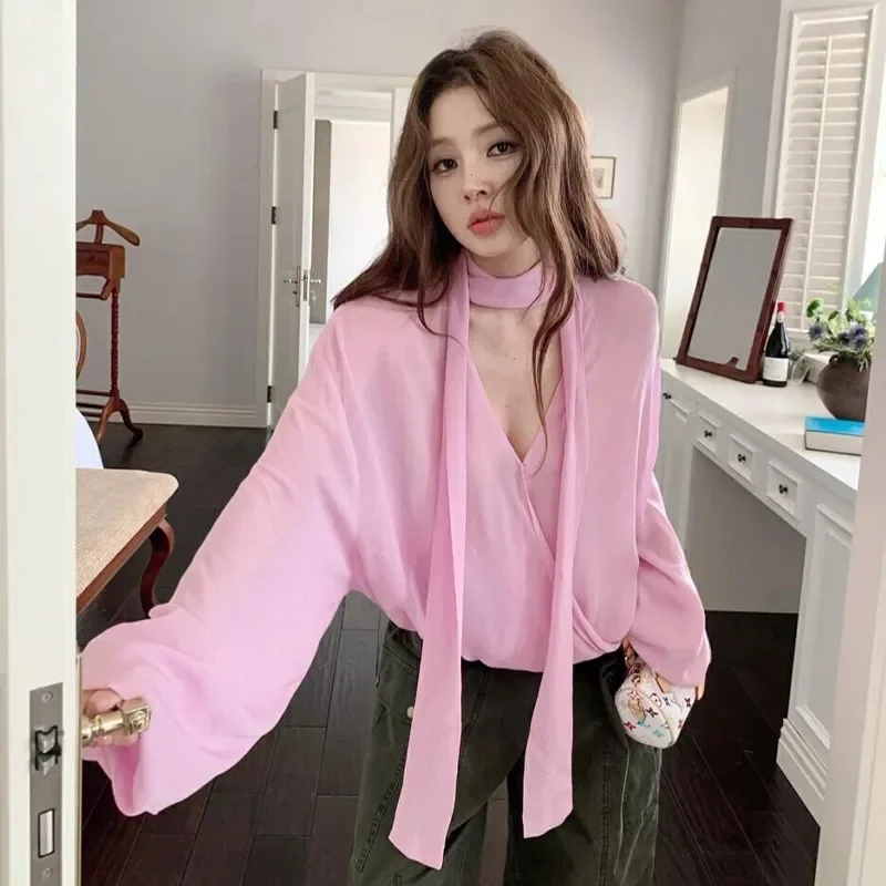 Womens Pink Oversized Long Sleeve Blouse With Neck Tie Detail
Womens Pink Oversized Long Sleeve Blouse With Neck Tie Detail