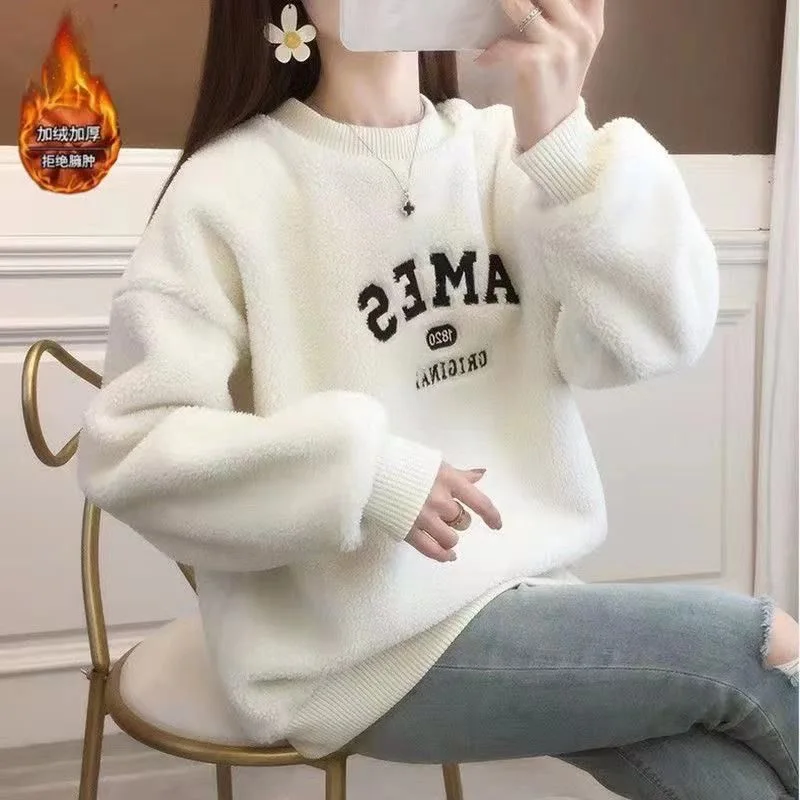 2025 Новая женская куртка из меха ягненка, зимняя теплая свободная толстовка с круглым вырезом на флисовой подкладке, вельветовый плюшевый утепленный топ, повседневное пальто
2025 Новая женская куртка из меха ягненка, зимняя теплая свободная толстовка с круглым вырезом на флисовой подкладке, вельветовый плюшевый утепленный топ, повседневное пальто