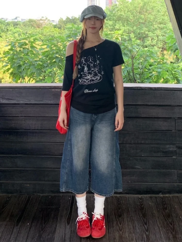 American Style Vintage Washed Wide Leg Denim Shorts Women Summer New plus Size Straight Cut mid Waist Jeans Casual High Waist
American Style Vintage Washed Wide Leg Denim Shorts Women Summer New plus Size Straight Cut mid Waist Jeans Casual High Waist