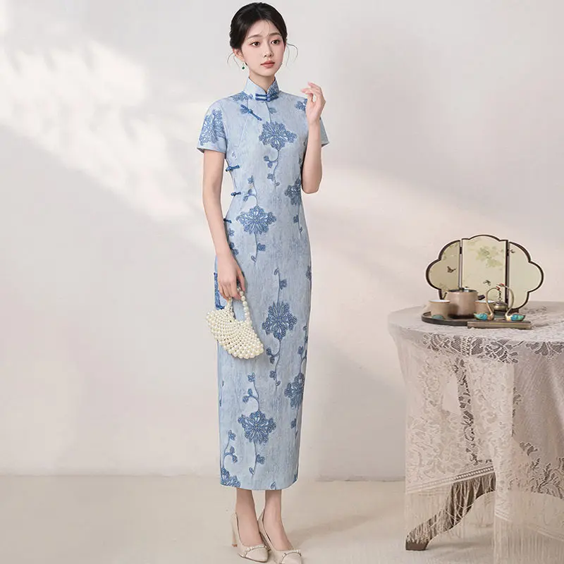 Blue New Chinese Long Style Improved Cheongsam 2026 New Young Style Women's Daily Summer Qipao Dress
Blue New Chinese Long Style Improved Cheongsam 2026 New Young Style Women's Daily Summer Qipao Dress