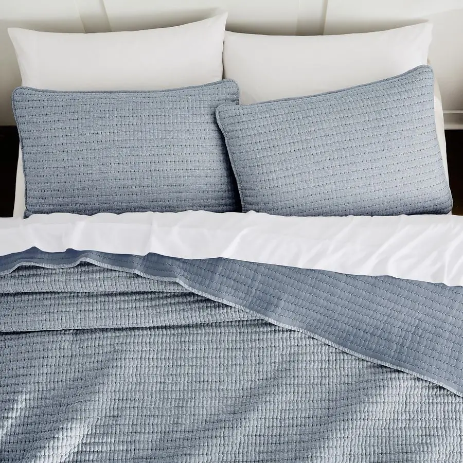 Комплект стеганого одеяла King Size из шамбре с декоративной строчкой, легкое и мягкое летне-весеннее покрывало в полоску цвета деним, с текстурой, напоминающей бамбуковый лен
Комплект стеганого одеяла King Size из шамбре с декоративной строчкой, легкое и мягкое летне-весеннее покрывало в полоску цвета деним, с текстурой, напоминающей бамбуковый лен