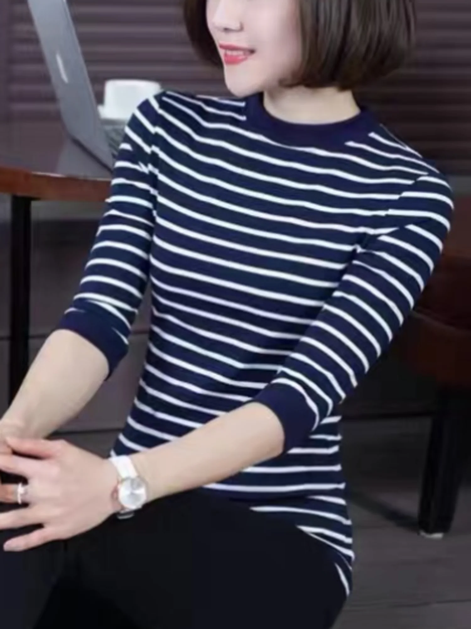 Stripes Print Crew Neck T-Shirt - Classic 3/4 Sleeve Casual Top for Spring and Summer, Comfortable Women's Clothing for Everyday
Stripes Print Crew Neck T-Shirt - Classic 3/4 Sleeve Casual Top for Spring and Summer, Comfortable Women's Clothing for Everyday