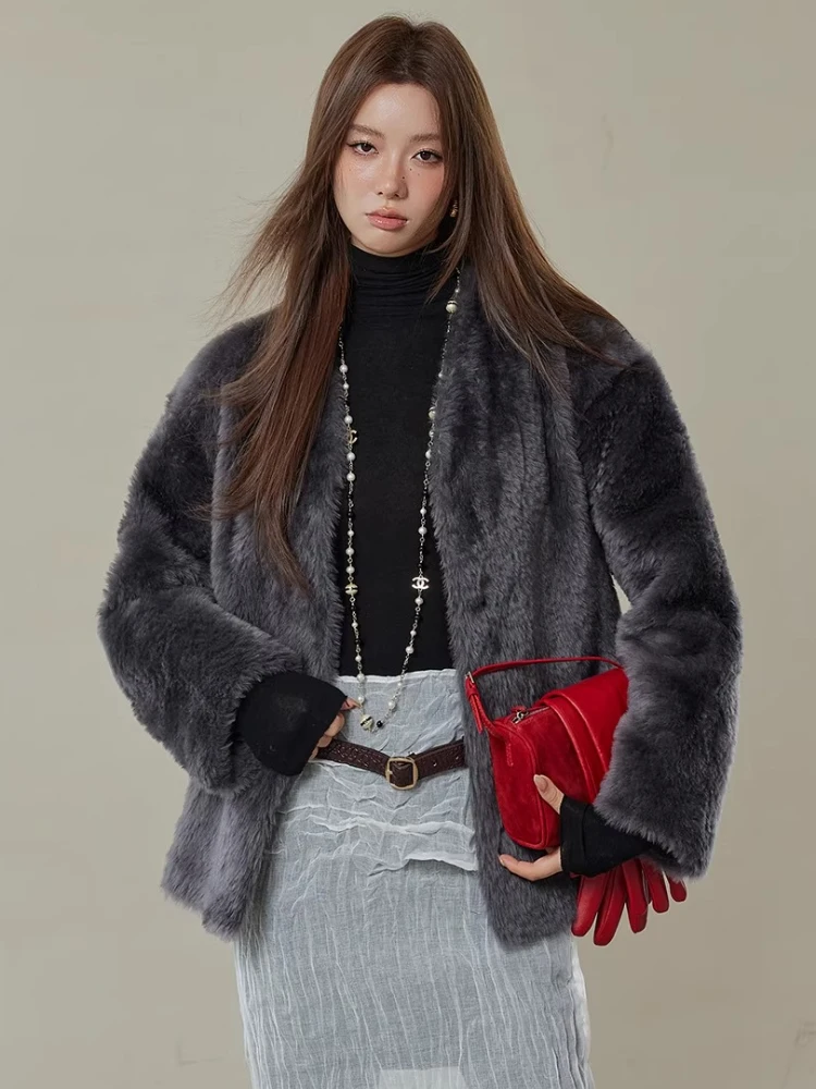 High-end Luxury Lacon Lamb Fur Shearling Jackets for Women 2026 New Simple V-neck Elegant Winter Genuine Leather Real Fur Coat
High-end Luxury Lacon Lamb Fur Shearling Jackets for Women 2026 New Simple V-neck Elegant Winter Genuine Leather Real Fur Coat