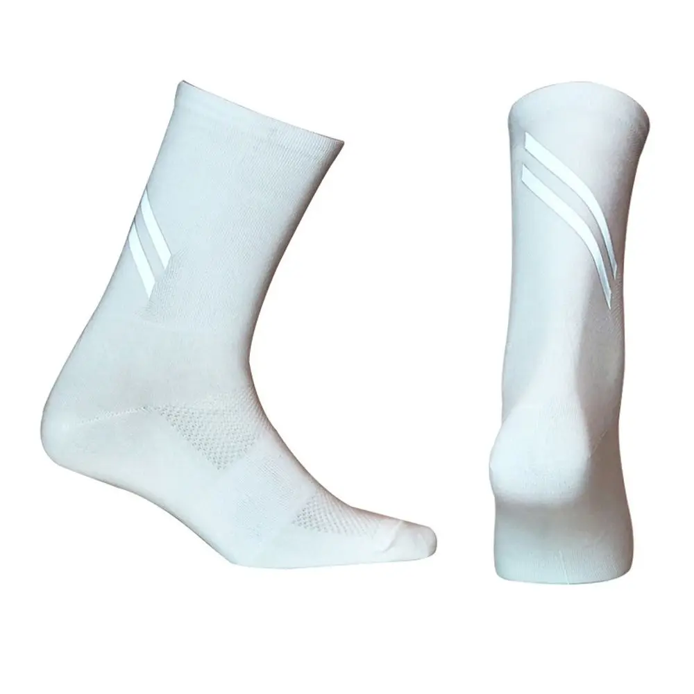 1 Pair Reflective Reflective Cycling Socks Sweat-absorbent Deodorant Reflective Sports Socks Not Deformed Unisex
1 Pair Reflective Reflective Cycling Socks Sweat-absorbent Deodorant Reflective Sports Socks Not Deformed Unisex