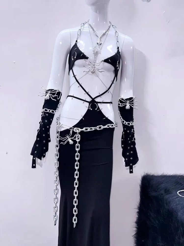 Dark chain-decorated music festival sleeve dress cool and stylish
Dark chain-decorated music festival sleeve dress cool and stylish