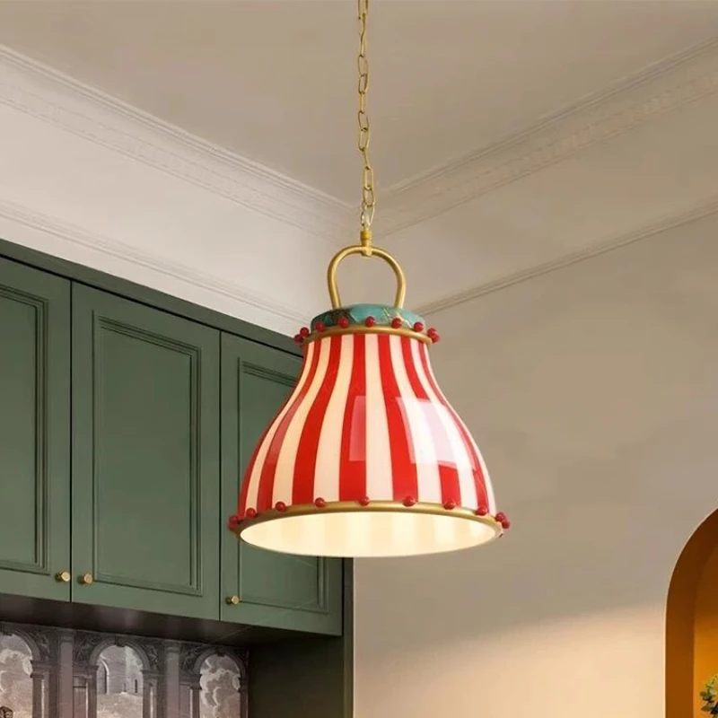 Circus chandelier French antique dopamine dining room light American retro designer creative modeling restaurant light
Circus chandelier French antique dopamine dining room light American retro designer creative modeling restaurant light