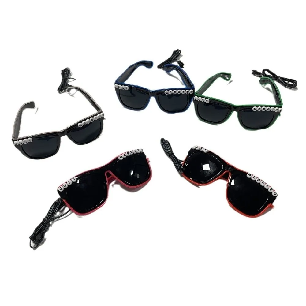 Surprise White LED Glasses Heart Shaped Square Just Married Glasses Flashing Wire Glowing Heart Glasses Wedding
Surprise White LED Glasses Heart Shaped Square Just Married Glasses Flashing Wire Glowing Heart Glasses Wedding