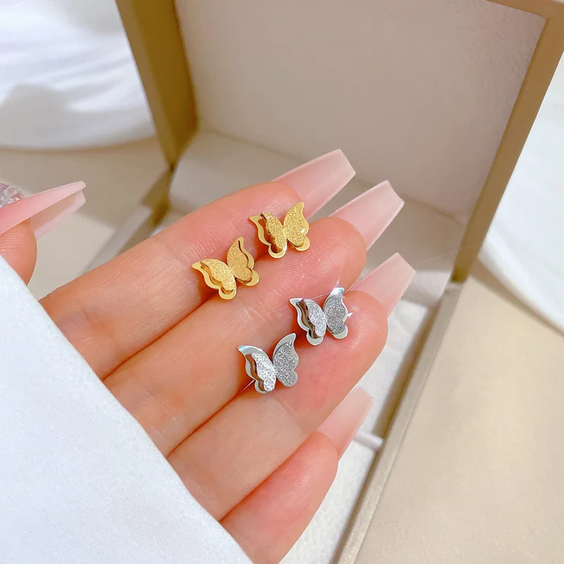 1 Pair Butterfly Stud Women's Earrings Gold Color Cute Small Jewelry Wedding Temperament Earring Girls Teens Gift Dropshipping
1 Pair Butterfly Stud Women's Earrings Gold Color Cute Small Jewelry Wedding Temperament Earring Girls Teens Gift Dropshipping