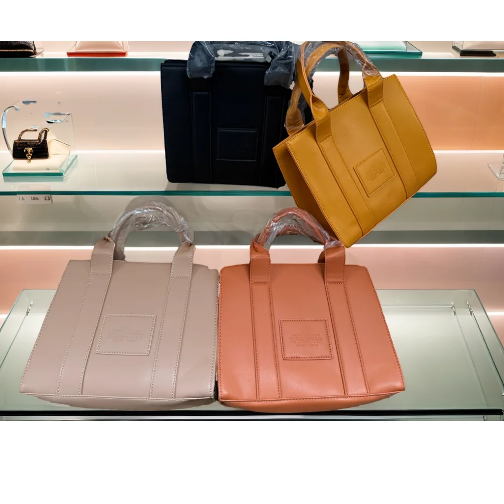 High End Korean Handbag For Women 2025 New Fashion Trend Single Shoulder Small Square Bag
High End Korean Handbag For Women 2025 New Fashion Trend Single Shoulder Small Square Bag