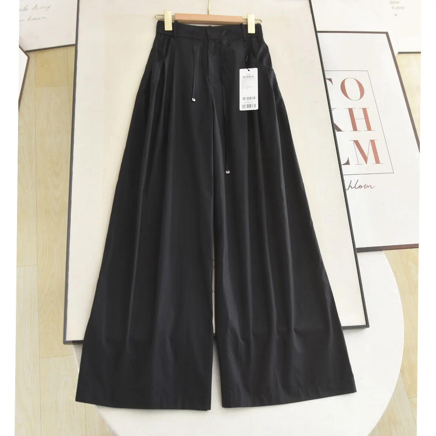 High Waist Straight Leg Wide Leg Pants Women's Summer 2026 Casual Minimalist Style Drawstring Thin Fabric Versatile Trousers
High Waist Straight Leg Wide Leg Pants Women's Summer 2026 Casual Minimalist Style Drawstring Thin Fabric Versatile Trousers