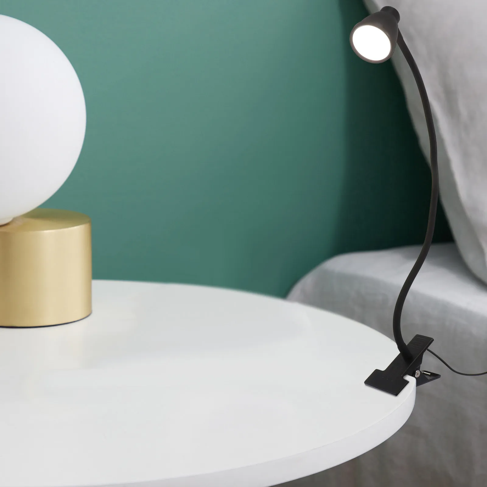 1Pcs USB Clip Lamp Creative Eye Protection Night Reading Light Modern Simple Clip Type Light for Study Bedside Dorm Desktop
1Pcs USB Clip Lamp Creative Eye Protection Night Reading Light Modern Simple Clip Type Light for Study Bedside Dorm Desktop