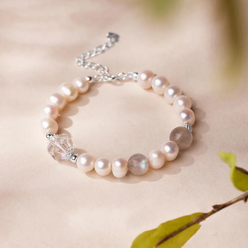 Vintage Style Natural White Rice Freshwater Pearl Bracelet Diamond-Shaped White Crystal Pearl Chain for Women
Vintage Style Natural White Rice Freshwater Pearl Bracelet Diamond-Shaped White Crystal Pearl Chain for Women