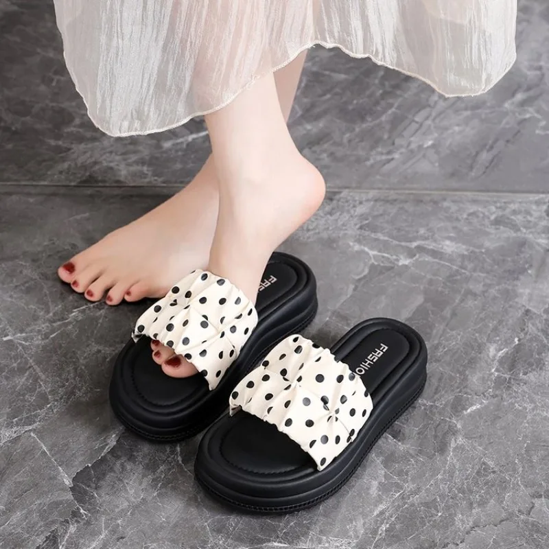 Thick Heel Summer Casual Women's Sandals Beachwear Flat Sandals Summer Outerwear Slip-On Shoes
Thick Heel Summer Casual Women's Sandals Beachwear Flat Sandals Summer Outerwear Slip-On Shoes