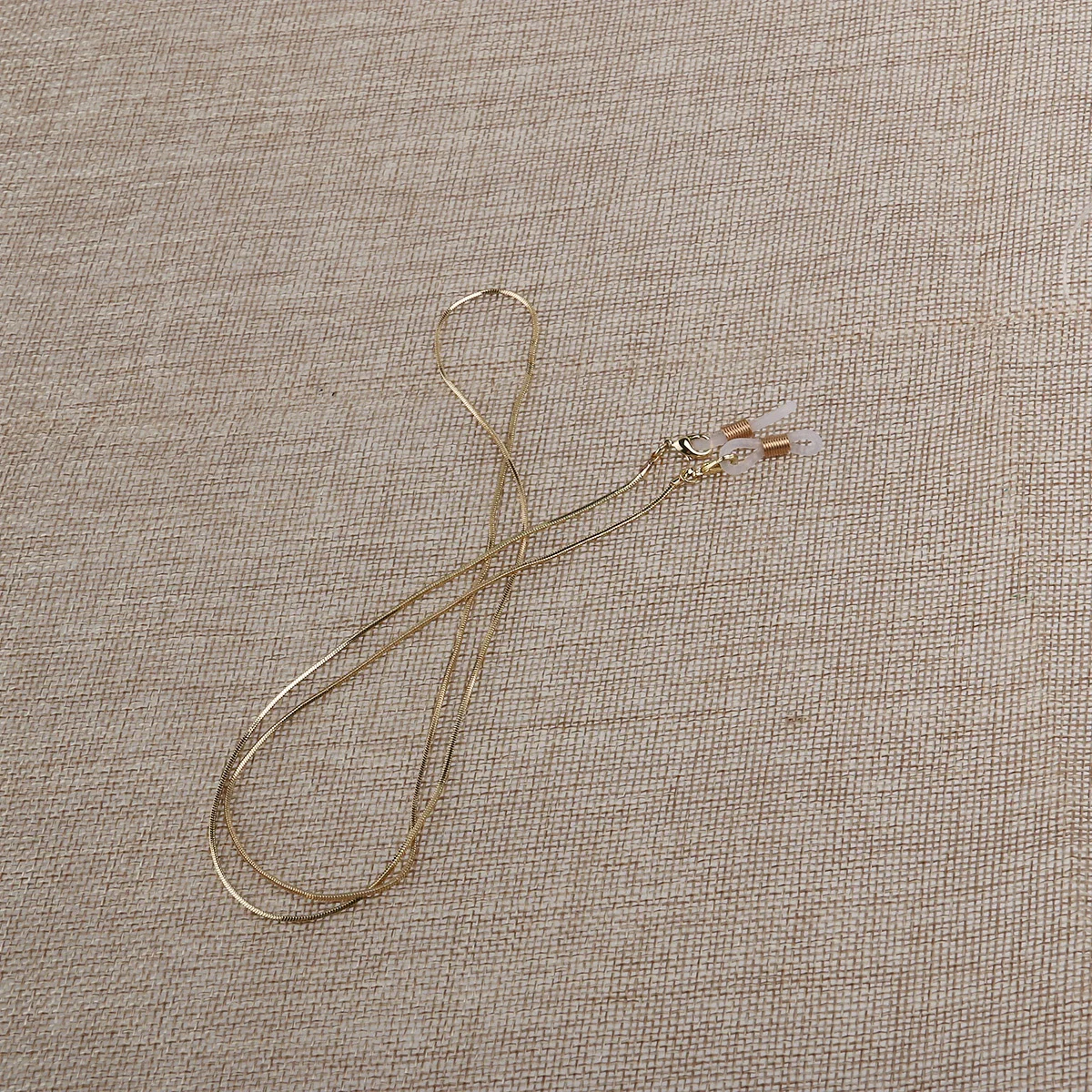 70cm Golden Eyeglass Chain Non-Slip Silicone Ends Simple Stylish Decoration for Friends Copper Eyeglasses Chain
70cm Golden Eyeglass Chain Non-Slip Silicone Ends Simple Stylish Decoration for Friends Copper Eyeglasses Chain