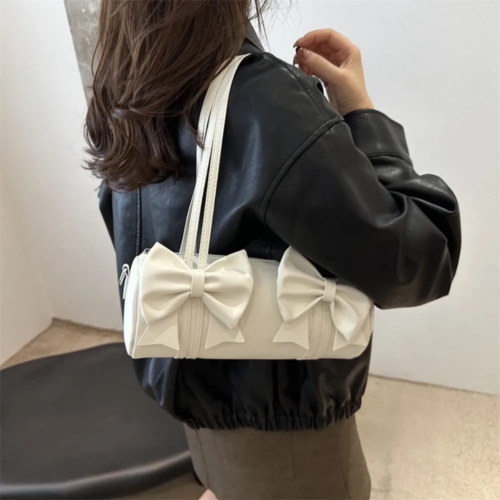 Solid Color Bow Cylinder Bag PU Leather Hobo Balletcore Handbag Large Capacity Underarm Bag Pleated Single Shoulder Bag Girls
Solid Color Bow Cylinder Bag PU Leather Hobo Balletcore Handbag Large Capacity Underarm Bag Pleated Single Shoulder Bag Girls