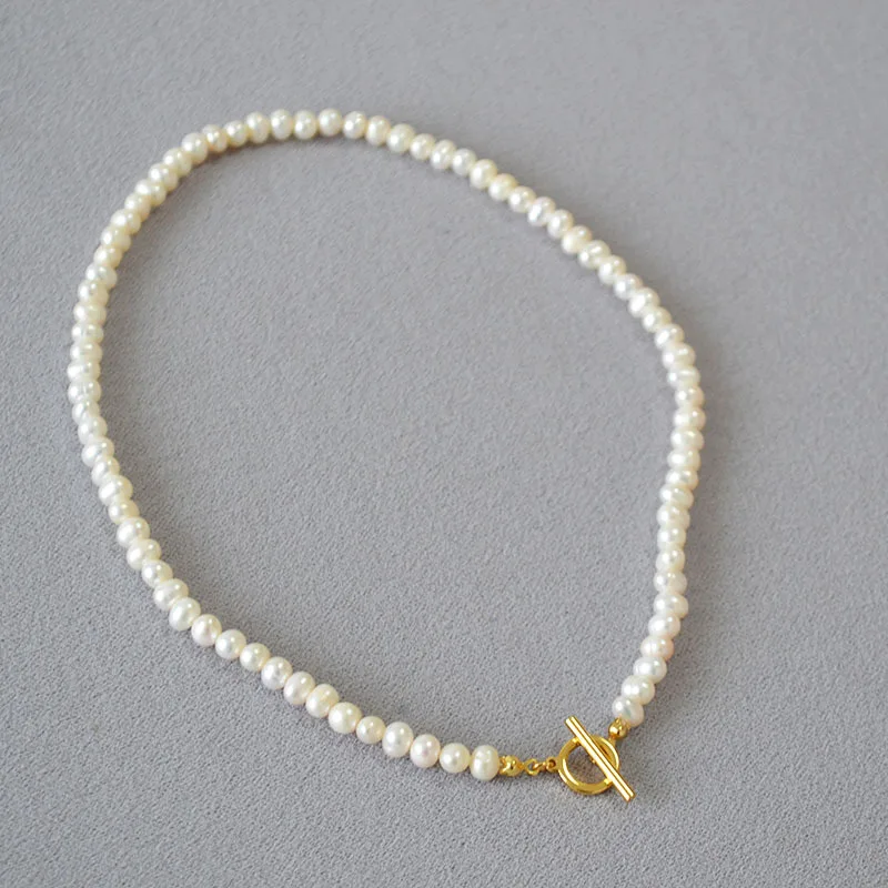 Russia Style Elegant High-end Irregular Baroque Freshwater Pearl Beads Fashion Temperament OT Buckle Necklace Clavicle Chain
Russia Style Elegant High-end Irregular Baroque Freshwater Pearl Beads Fashion Temperament OT Buckle Necklace Clavicle Chain
