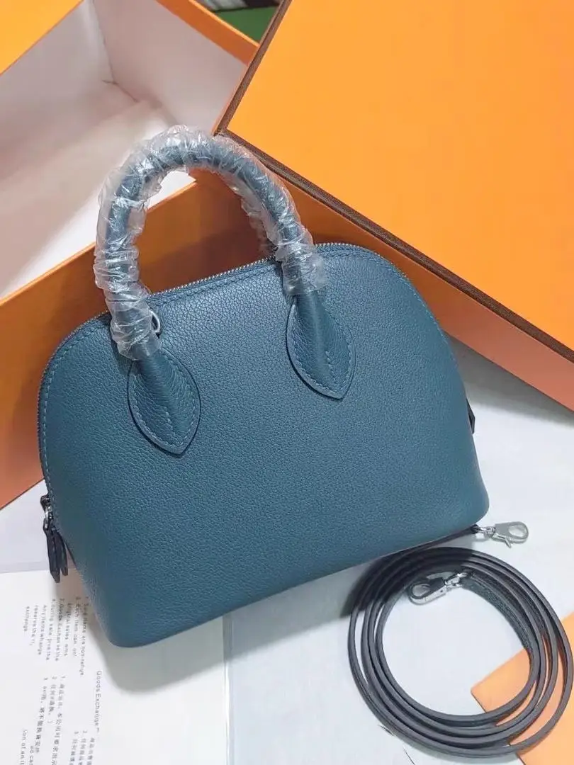 2025 New Bowling Handbag Genuine Leather ell oulder Crossbody Bag for Autumn Winter Soft Cowhide Zipper Closure Leisure
2025 New Bowling Handbag Genuine Leather ell oulder Crossbody Bag for Autumn Winter Soft Cowhide Zipper Closure Leisure