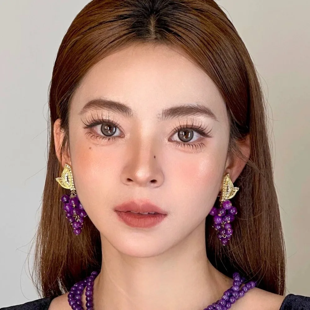 Light Luxury Grape Stud Earrings Zircon Leaf Imitation Fruit Purple Beaded Earrings Ear Jewelry Charms Vintage Earrings Female
Light Luxury Grape Stud Earrings Zircon Leaf Imitation Fruit Purple Beaded Earrings Ear Jewelry Charms Vintage Earrings Female