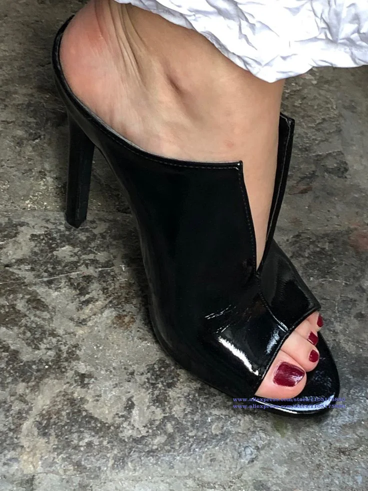 Glossy Black Stiletto Heels Mules Slippers Open Toe Slip-On Heeled Sandals Designer Dress Party Shoes Sandalias De Mujer Verano
Glossy Black Stiletto Heels Mules Slippers Open Toe Slip-On Heeled Sandals Designer Dress Party Shoes Sandalias De Mujer Verano